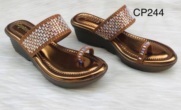 Ladies Shoes - Image 9