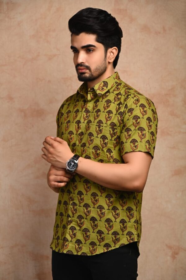 Men's shirt